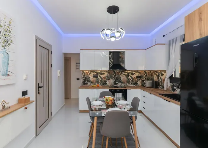 Apartament Eleana's By 