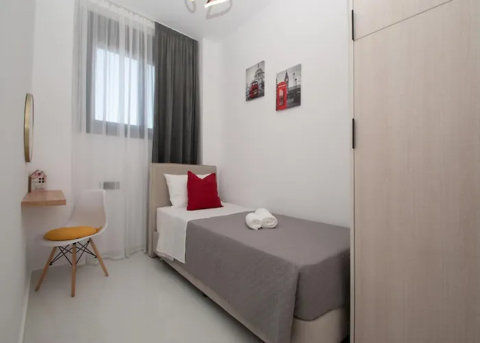 Apartament Eleana's By 